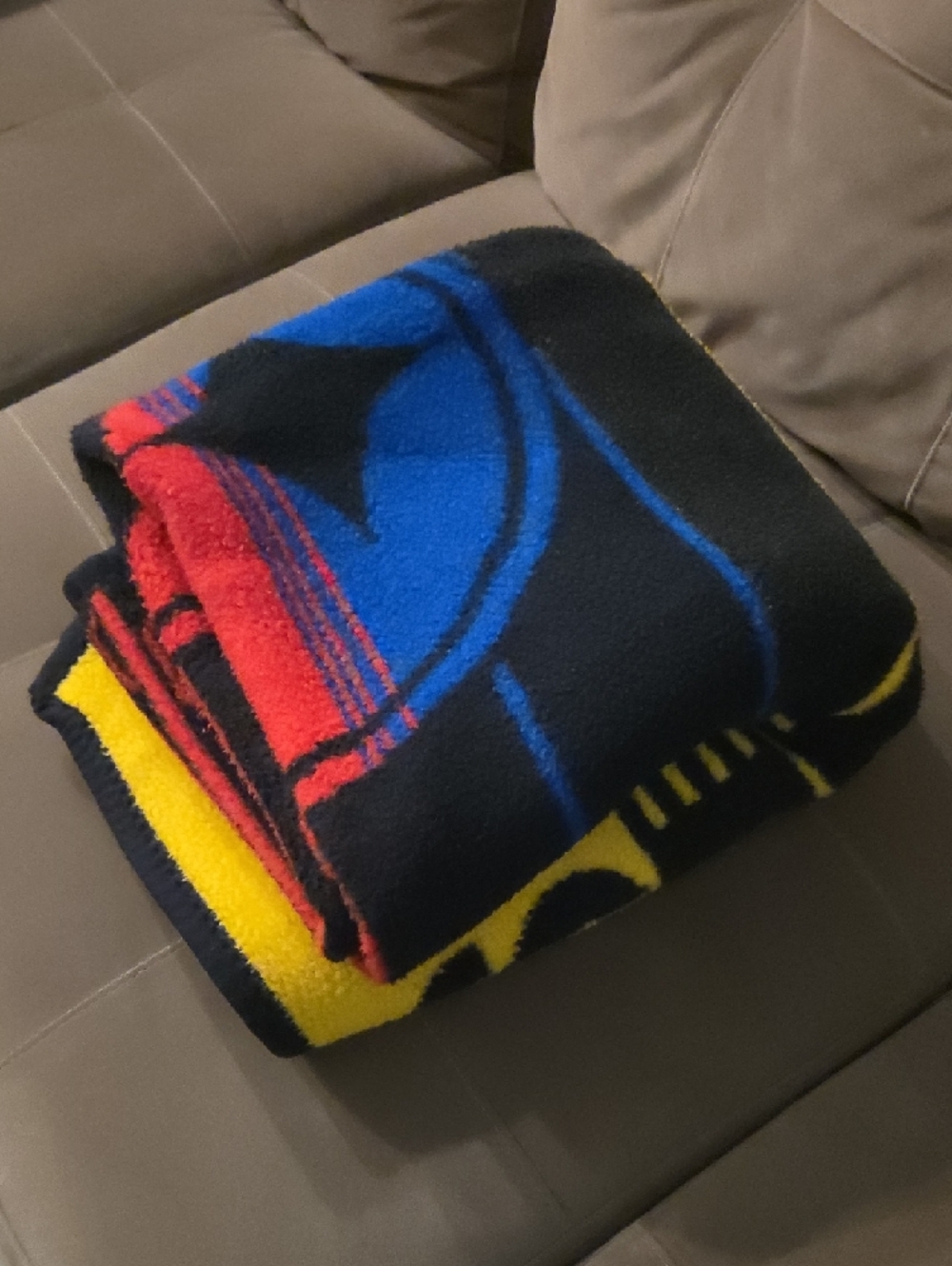 Pittsburgh Steelers Yellow & Black Throw Blanket ❤️ - Picture 7 of 7